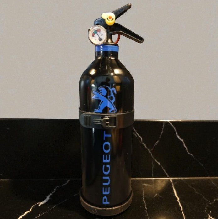 Extincteur fait mains sur le thème de PEUGEOT