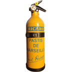 Extincteur fait mains sur le thème de RICARD
