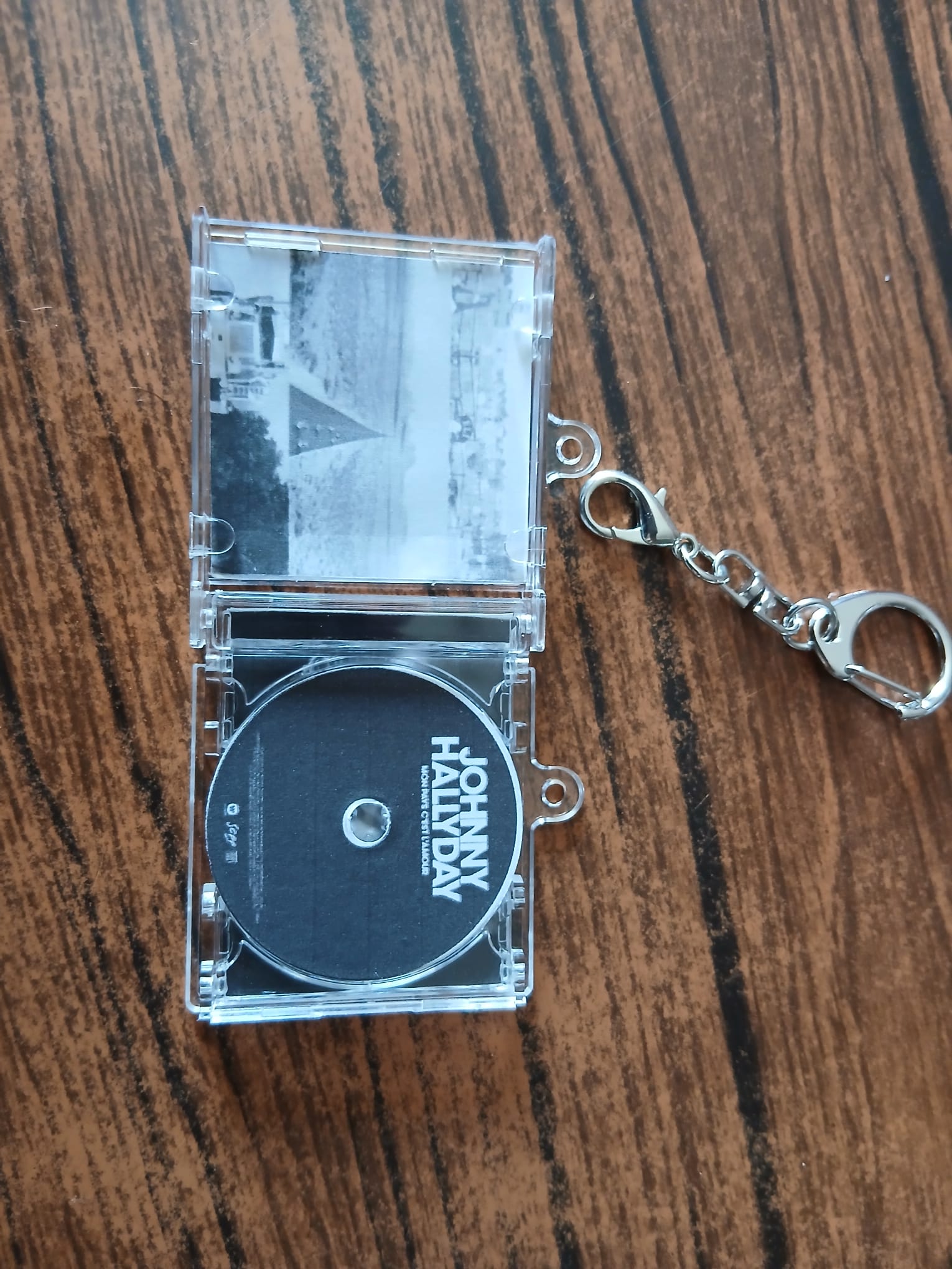 Porte-clés en forme de boîtier CD